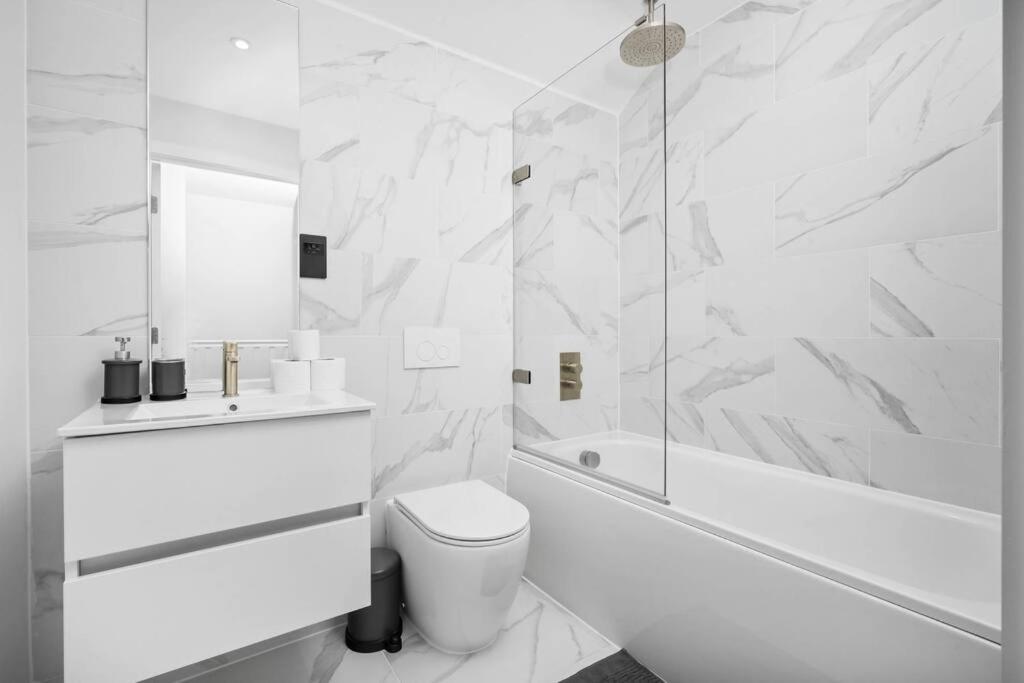 Stylish 2 Bedroom Apartment Close To Everything Birmingham Extérieur photo