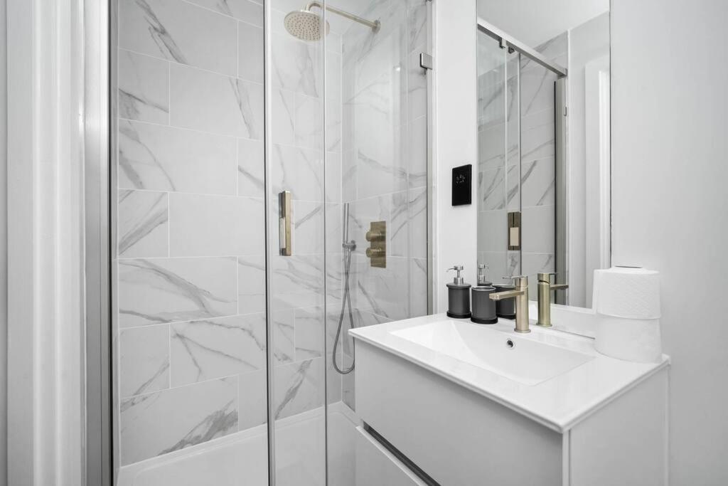 Stylish 2 Bedroom Apartment Close To Everything Birmingham Extérieur photo