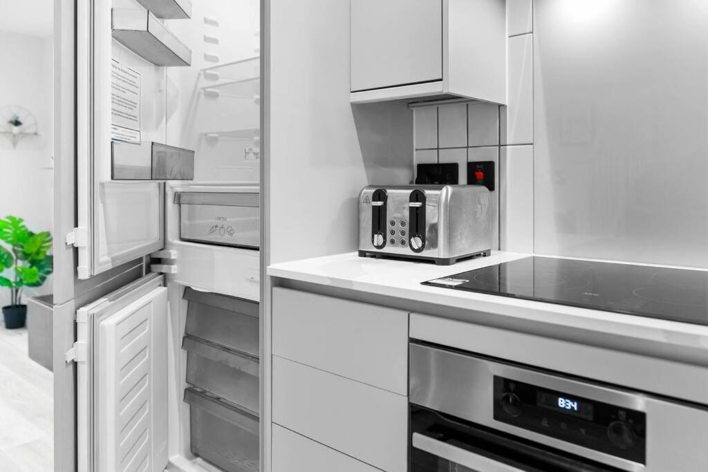 Stylish 2 Bedroom Apartment Close To Everything Birmingham Extérieur photo
